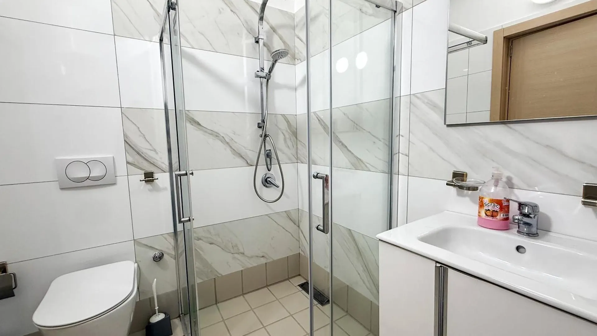Fishta Apartment Q6 37 Velipojë
